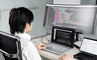 拉萨 api php源码,下载的php源码怎么运行呢？